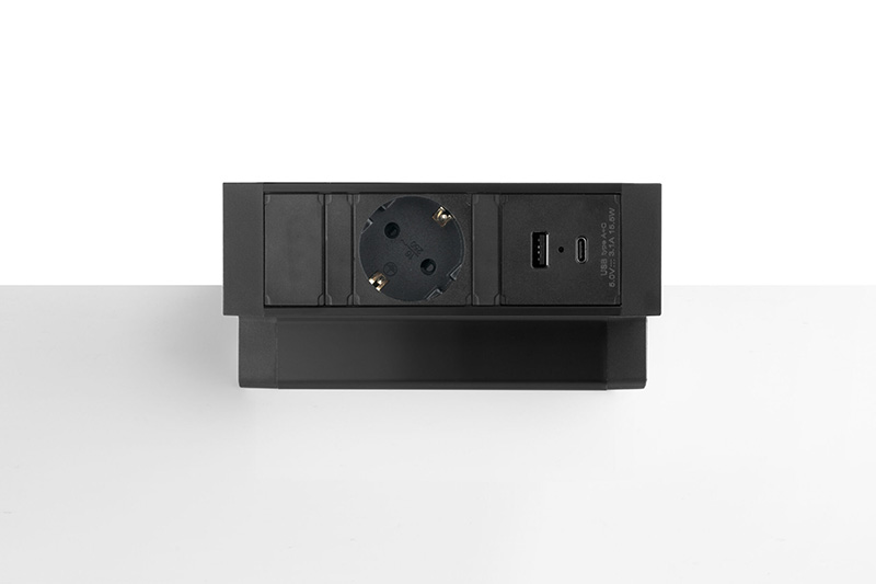 Opbouw contactdoos, 1 x 230V, 1 x USB A+C charger, 1.5 m kabel met eGST aansluiting, zwart